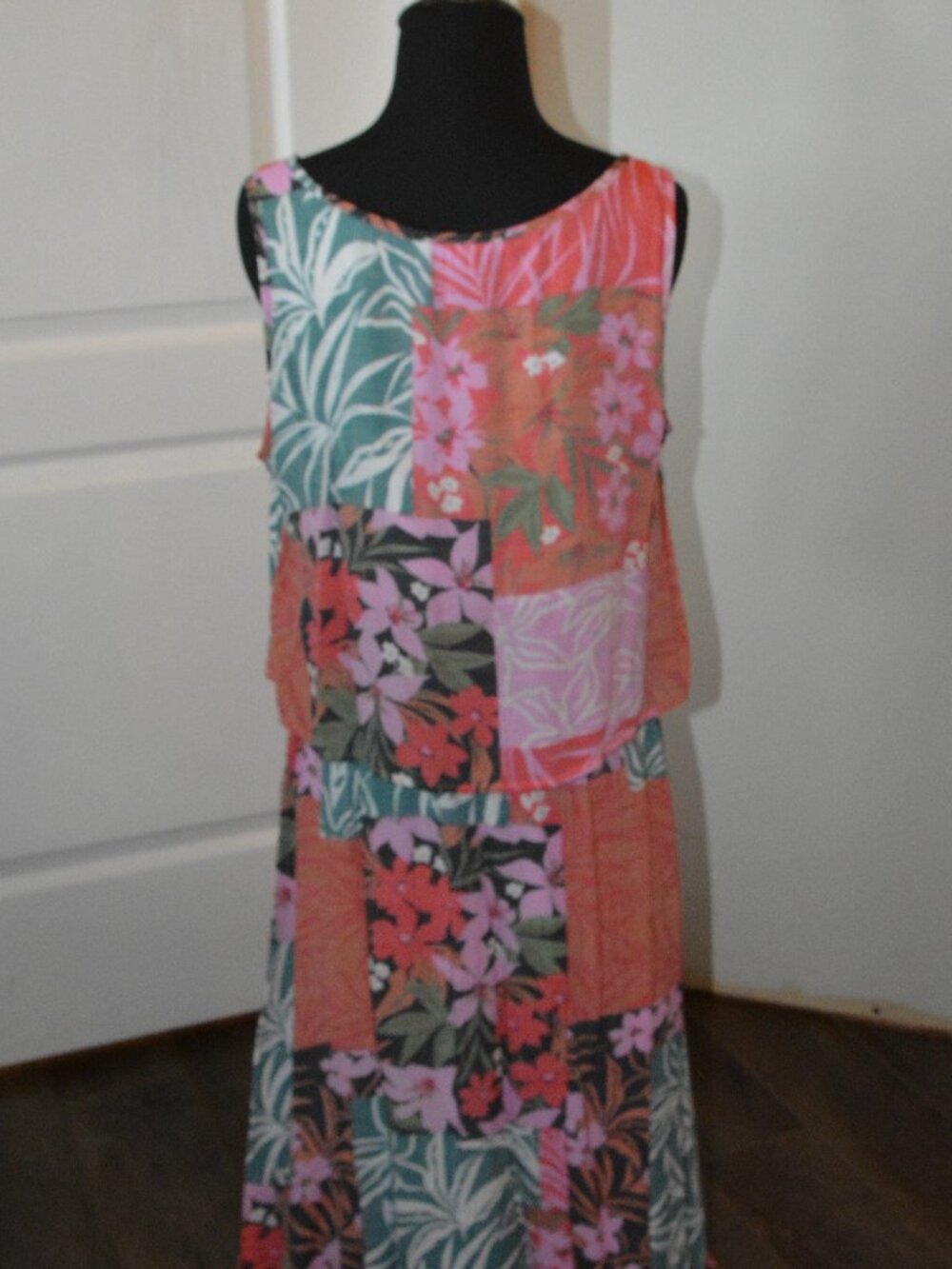 Marissa Olivia Floral Patchwork Midi Dress size Large